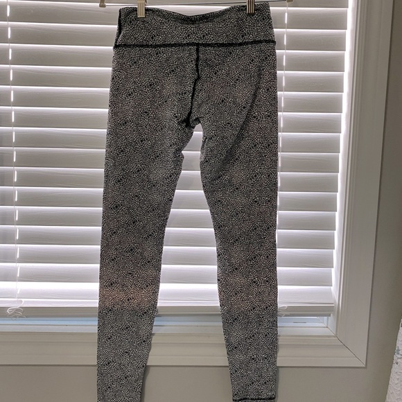 Lululemon Wunder Under Pant - Picture 5 of 6